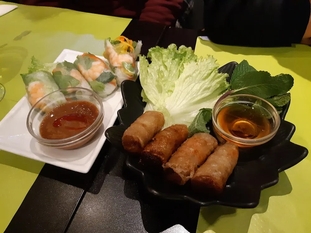 Nems Et Rouleaux de Printemps